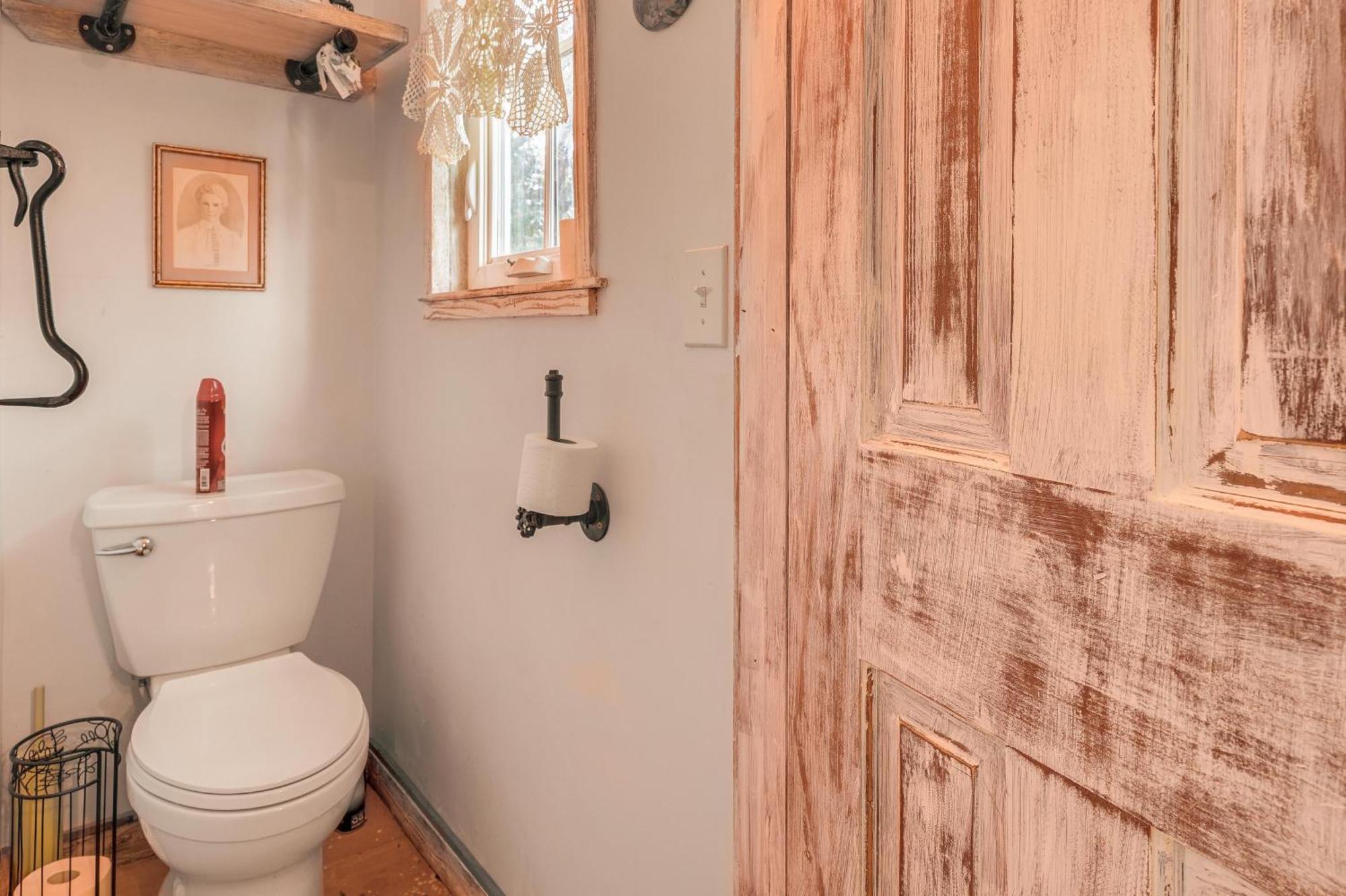Pet-Friendly Wimberley Cabin With Fire Pit And Hot Tub Eksteriør bilde