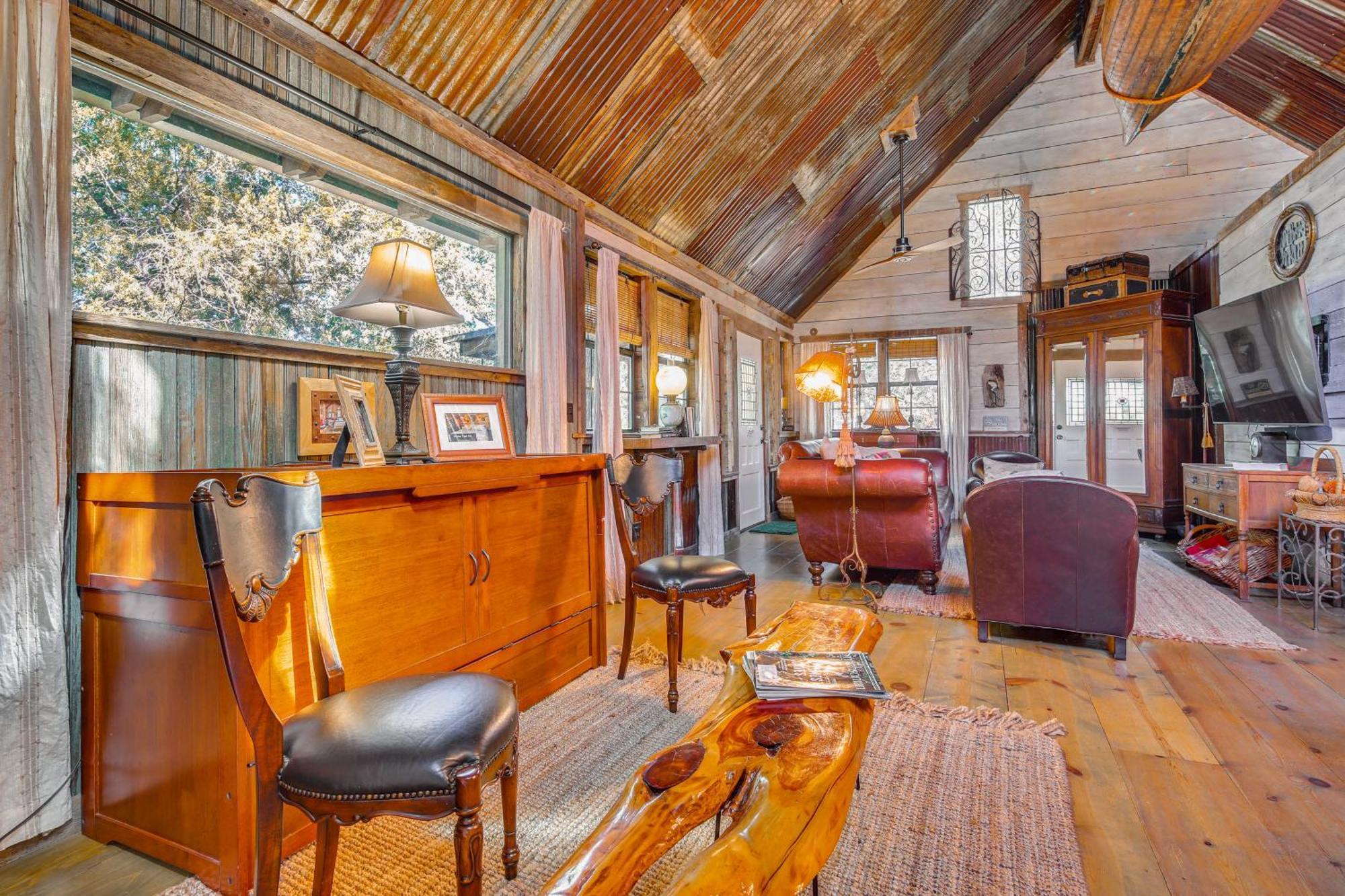 Pet-Friendly Wimberley Cabin With Fire Pit And Hot Tub Eksteriør bilde